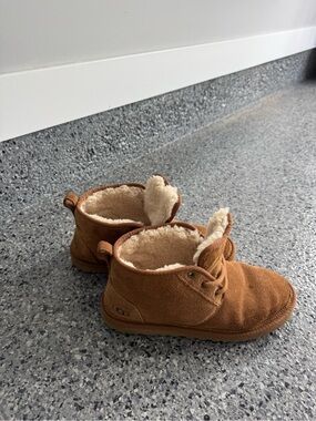 UGG Kids Chestnut Brown Suede Shearling Chukka Boots